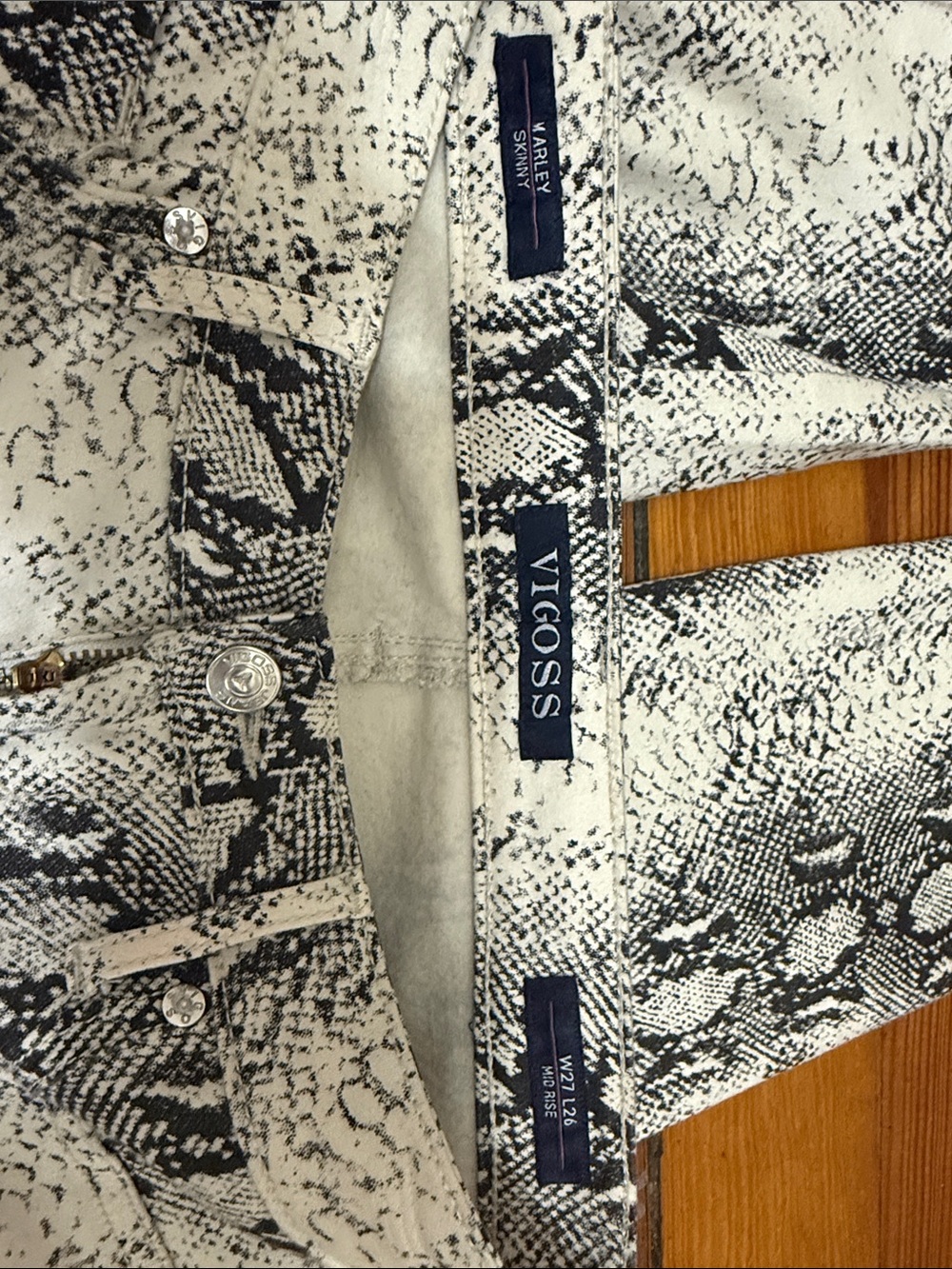Vigoss Black & Cream Snake-Print Skinny Jeans - Picture 5 of 5